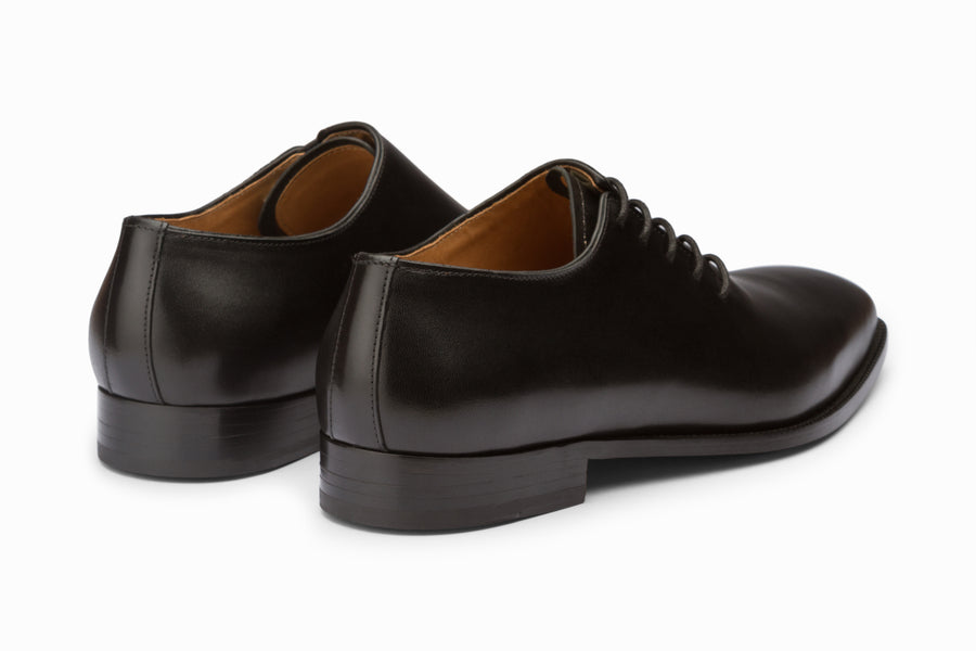 Wholecut Oxford with side lacing - Black