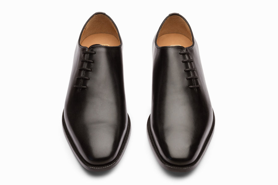 Wholecut Oxford with side lacing - Black