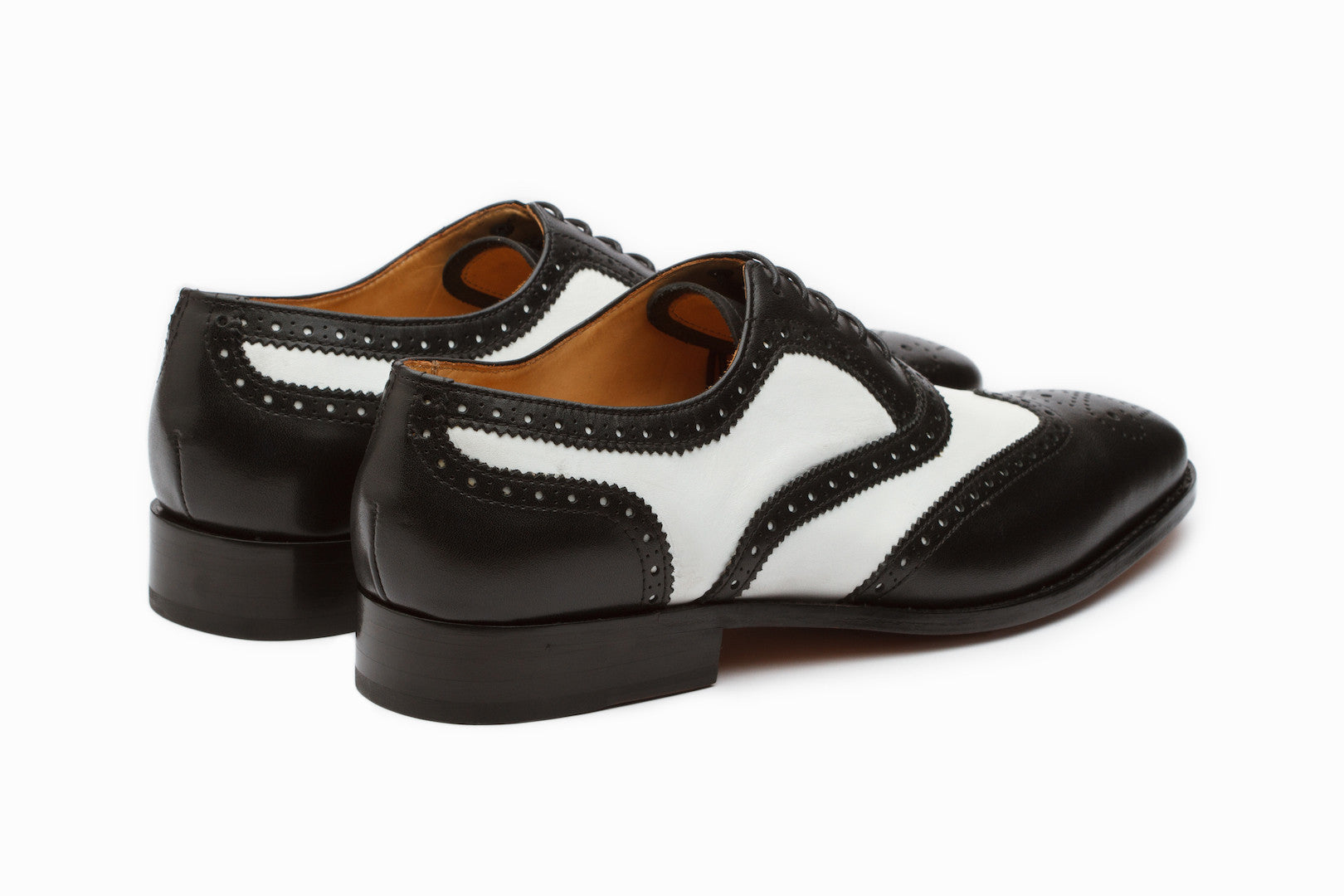 Spectator Oxford Black & White | Two-Tone Wingtip Brogue